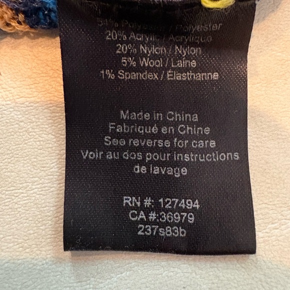 Heartloom Missoni inspired chevron stripe sweater in very good condition. Navy - Picture 7 of 8